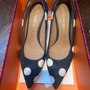 Tory Burch Penelope Pumps Navy with white dots. Size 8